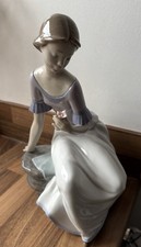 RARE LARGE  NAO BY LLADRO SPRING REFLECTIONS FIGURINE 1392 Girl With A Flower 
