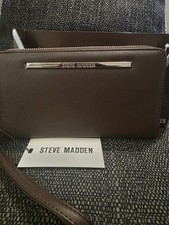Steve Madden Beown Zip Around
