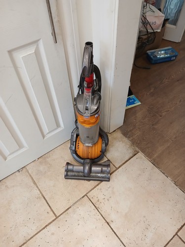 Dyson dc24 compact - dyson,