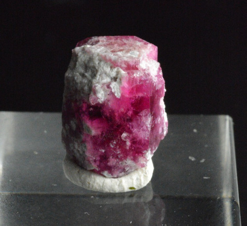 Red beryl emerald - red,