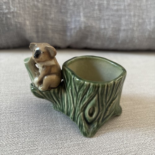 Wade koala posy vase egg - koala,