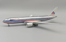 1/200 AMERICAN AIRLINES BOEING 777-223/ER N770AN WITH STAND IF772AA1224P
