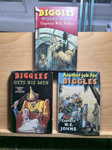 Biggles books capt w - biggles,