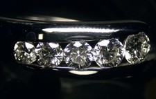 18K White Gold Round Cut