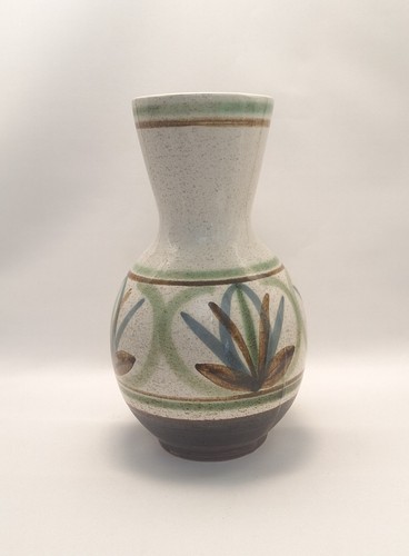 Large cinque ports pottery - ports,
