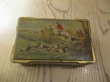 Vintage Clarnico  A Hunting We Will Go sweet tin with lock but no key
