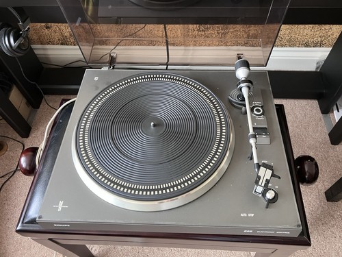 Philips 685 turntable - philips,
