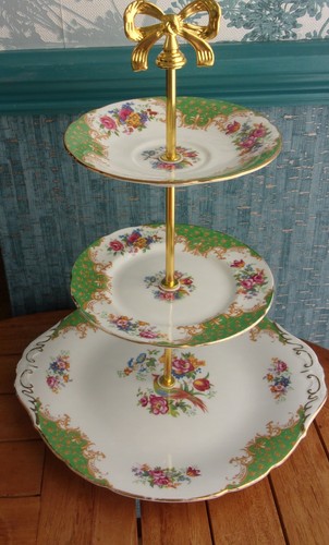 Rockingham tier china - 3, cake