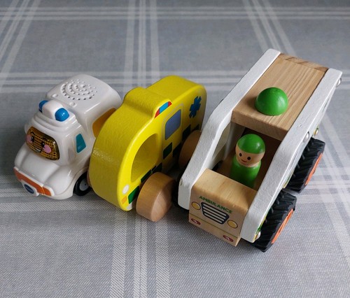 Set toy ambulances - set,
