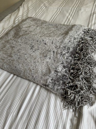 Laura ashley grey - silver, throw