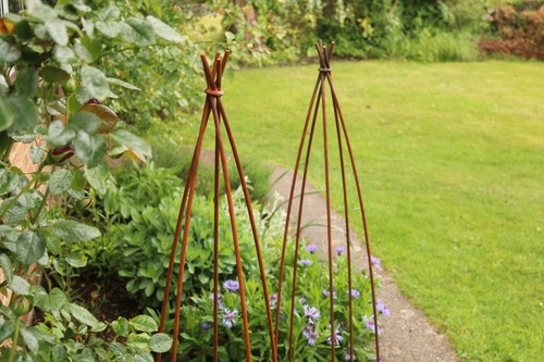 Pair metal wigwam bean - wigwam,