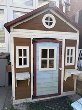 This outsunny wooden playhouse - outsunny,