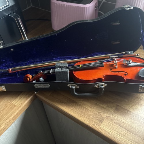 Size violin by skylark - 1/2,