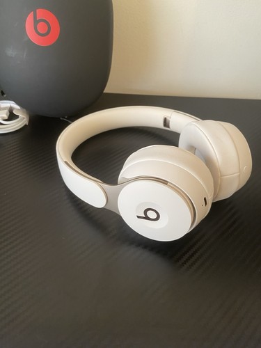 Beats dre solo pro - by,