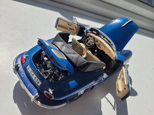 Burago scale diecast - -,