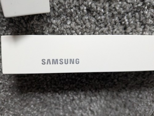 White frame bezel - for, 65"