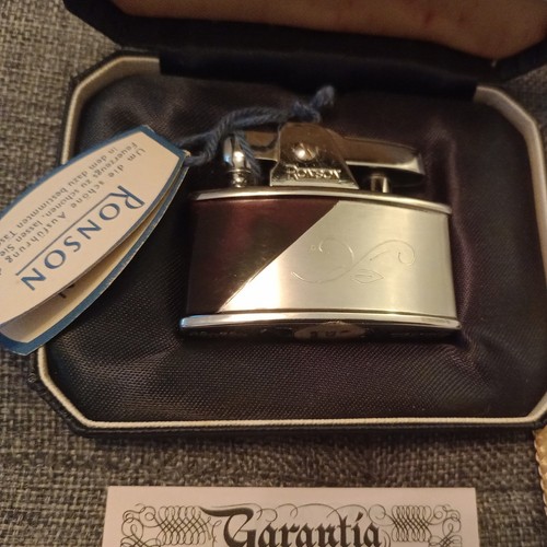 Vintage ronson milady petrol - milady,