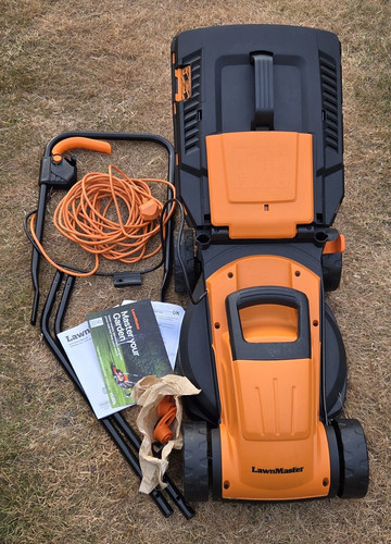 Lawnmaster 32cm corded - lawnmaster,