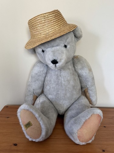 Huge vintage grey - 32”,