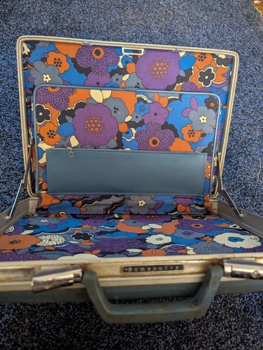 Rare vintage samsonite - rare!,
