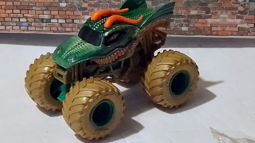 Monster jam green dragon 64 - green,