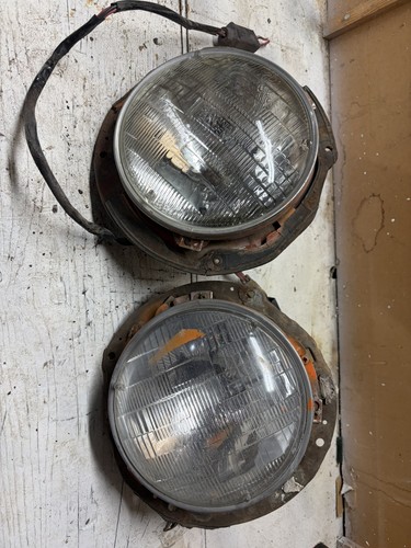Datsun 240z headlight - to,