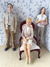Dolls House Man & Woman Resin