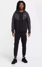 Nike Tech Fleece