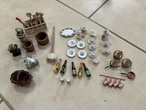 Dolls house assorted kitchen - dolls,