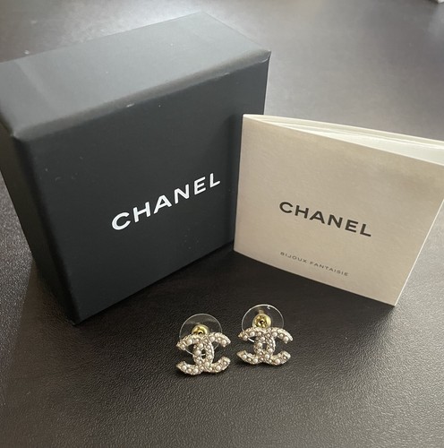 Chanel 23v small - chanel, stud