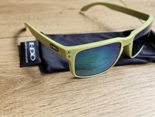 Oakley Holbrook sunglasses Matte Fern Jade Iridium Polarized *Rare colour*