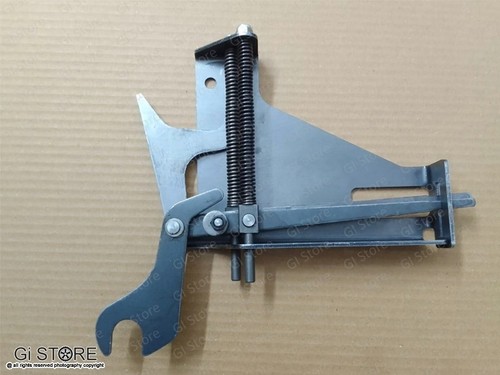 Lift arm ram cylinder bracket - ram,