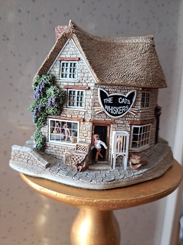 Lilliput lane the cats - lane,