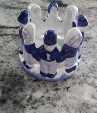 Delft Blue Circle of Friends