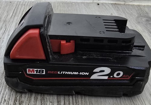 Milwaukee m18 battery 18v - milwaukee,, m18,battery,18v