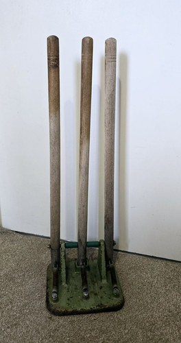 Vintage spring return - vintage, cricket