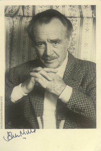 John mills signed autograph - ,