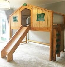 Childrens Wooden Cabin /