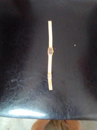 Vintage gold tone small face - gold,