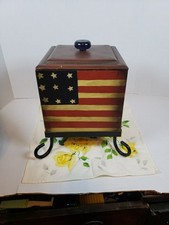 WOODEN LIDDED PATRIOTIC BOX