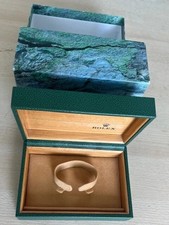 VINTAGE 1990'S ROLEX GREEN PRESENTATION BOX WITH GOLD CORONET SUIT SUBMARINER