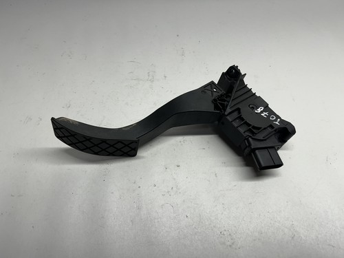 Seat leon 5f1 - seat, accelerator
