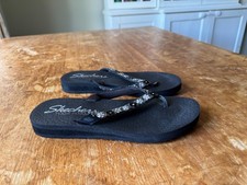 BRAND NEW SKECHERS BLACK SANDALS UK 4 SUMMER BEACH FLIP FLOPS SHOES YOGA FOAM