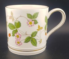 Wedgwood Wild Strawberry Mug