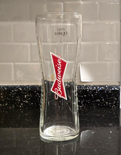 Budweiser pint beer - budweiser,