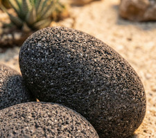 Black Lava Deco Balls 70–90 mm – Natural Volcanic Rock for Aquariums & Terrarium