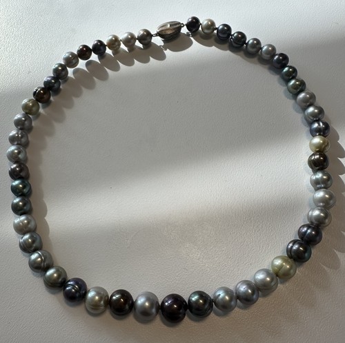 Honora signed multicolored - signed,