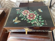Vintage MusicalJewelry Box