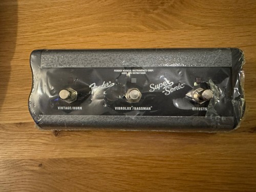 Genuine fender button - fender, 3-button
