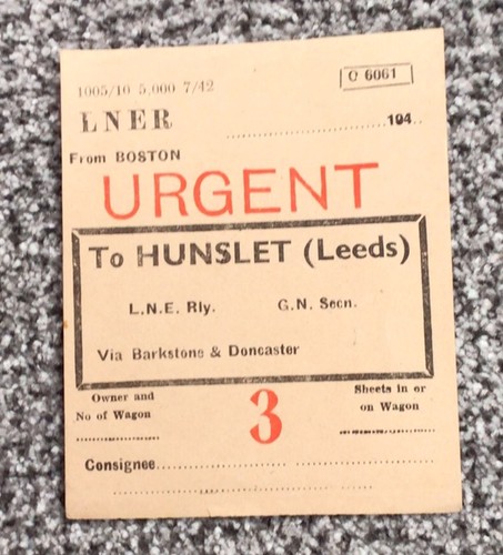 Wagon label urgent - n, e